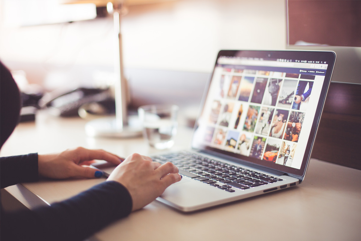 How to Easily Share Pictures Online